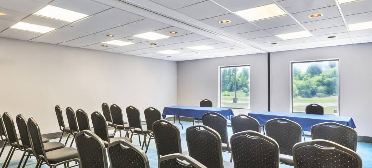 伯灵顿套房智选假日酒店 - 蒙荷里(Holiday Inn Express & Suites BURLINGTON - MOUNT HOLLY by IHG)图片