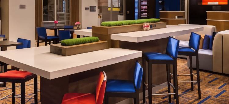 温泉城万怡酒店(Courtyard Hot Springs)图片