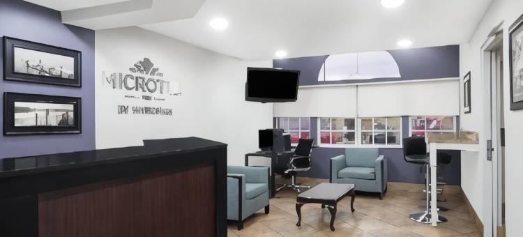 鲍灵格林温德姆麦客达套房酒店(Microtel Inn & Suites by Wyndham Bowling Green)图片