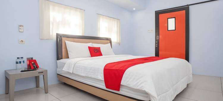 红多兹酒店-近外南梦科塔火车站(RedDoorz Near Banyuwangi Kota Train Station)图片