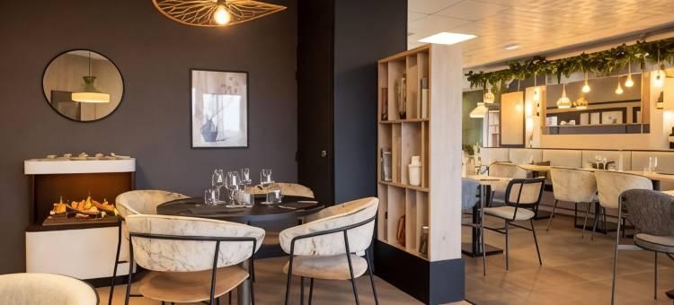 布里特酒店圣梅昂勒格朗恩布罗塞利安德(Brit Hotel Saint-Méen-Le-Grand en Brocéliande)图片