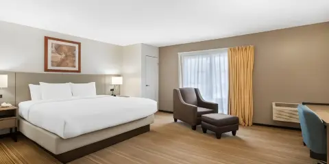 美冠鸚鵡舒適酒店
