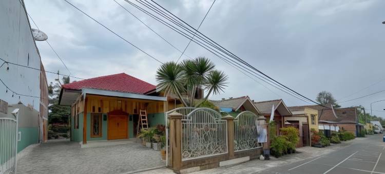 乌尔班维尤清真卡尼加拉巴图酒店(Urbanview Syariah Hotel Kanigara Batu)图片