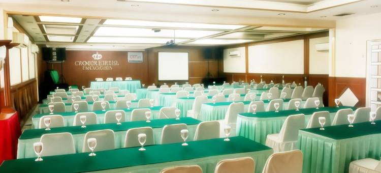Urbanview Hotel Crown Tasikmalaya by RedDoorz图片
