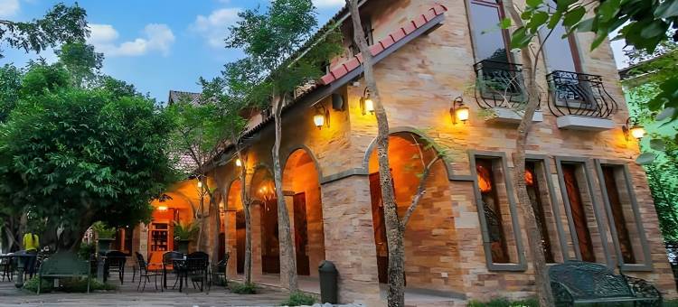 纳空沙旺熊堡酒店(Chateau de Bear Hotel)图片