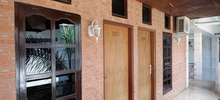 红门酒店Plus-斯里坎迪肯达里酒店(RedDoorz Plus Near Haluoleo University)图片