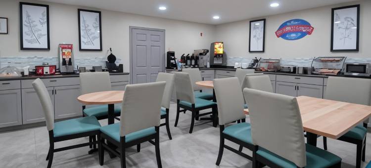 塔斯卡卢萨呗盟套房酒店(Baymont by Wyndham Tuscaloosa)图片