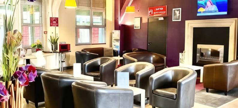 里昂北达迪利布里特酒店(Brit Hotel Lyon Nord Dardilly)图片