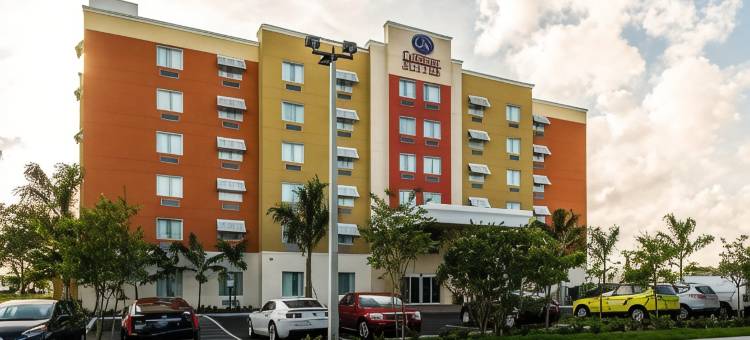 舒适套房酒店-罗德岱堡机场南游艇港(Comfort Suites Fort Lauderdale Airport South & Cruise Port)图片