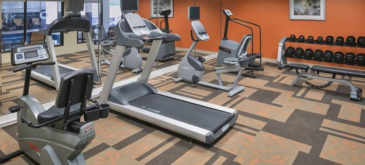 亚特兰大萨沃尼万怡酒店(Courtyard Atlanta Suwanee)图片