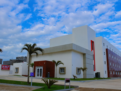 萨尔夸察夸尔科斯酒店