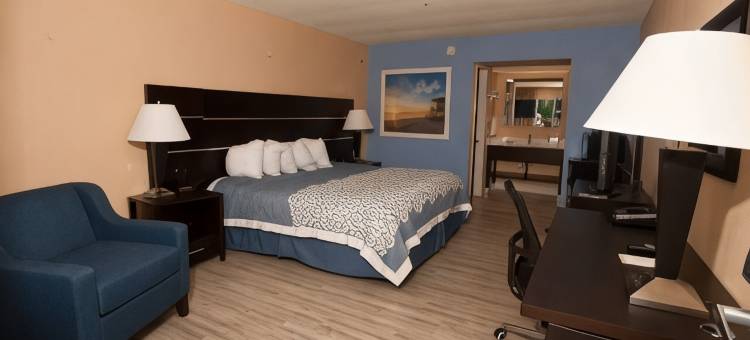 迈尔斯堡斯普林斯戴斯度假酒店(Days Inn by Wyndham Fort Myers Springs Resort)图片