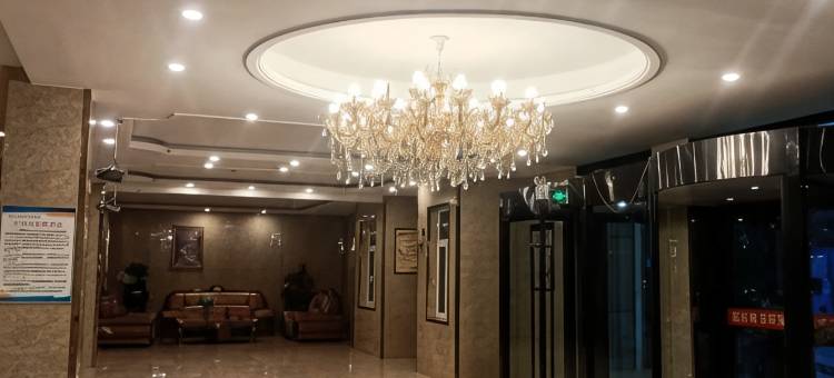 霍城皇冠假日商务酒店图片