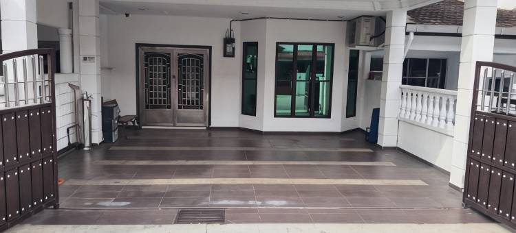 2 Storey 5BR 16pax Semabok Taman Cheng Ho, 3 by Myplace图片