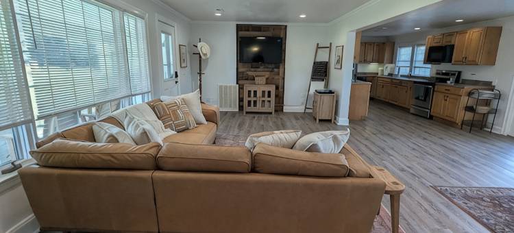 Watauga Flats Farm – A Working Farm Stay with Rustic Charm & Modern Comfort!图片