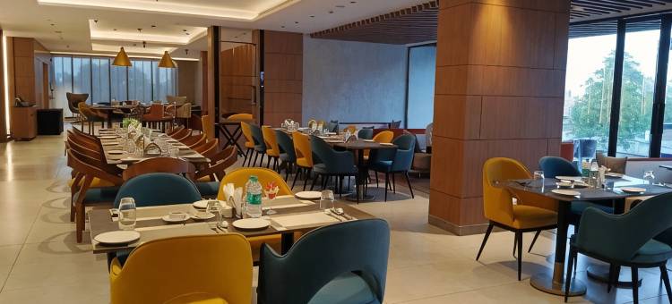 温德姆华美达安可酒店阿约提亚塔克普拉(Ramada Encore by Wyndham Ayodhya Takpura)图片
