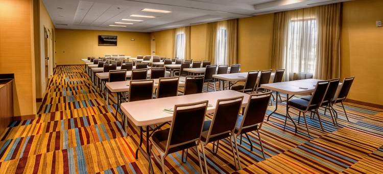 俄克拉荷马市育空万枫套房酒店(Fairfield Inn & Suites Oklahoma City Yukon)图片