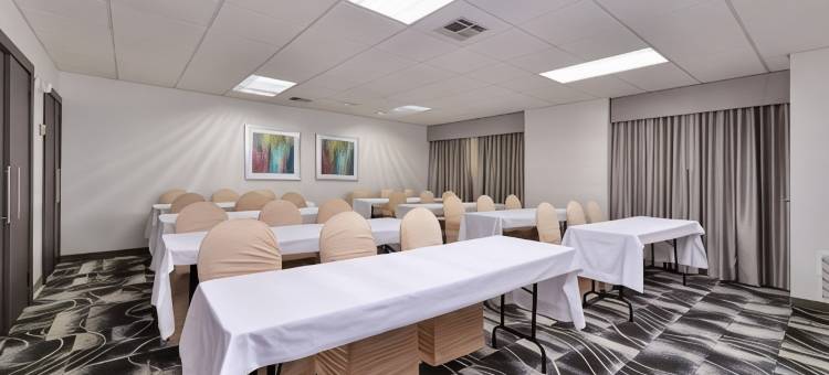 舒适酒店及套房-弗赖拉辛-普莱诺(Comfort Inn & Suites Frisco - Plano)图片