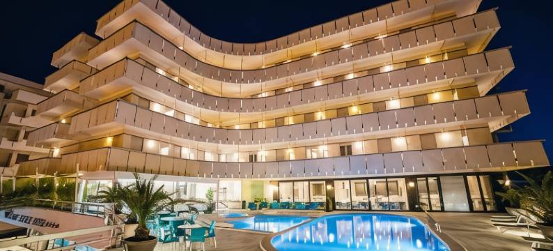 华尔多夫皇宫酒店(Waldorf Palace Hotel)图片