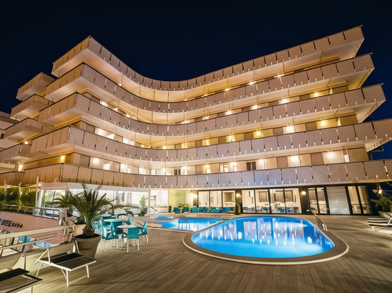 华尔多夫皇宫酒店