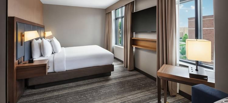 南本德希尔顿大使套房酒店(Embassy Suites by Hilton South Bend at Notre Dame)图片