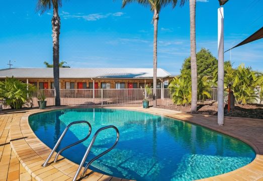 Sunray Motor Inn Hotel Overview