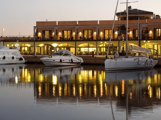 滨海广场度假村