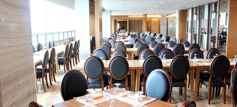 克拉斯300酒店及度假村(The Class 300)图片