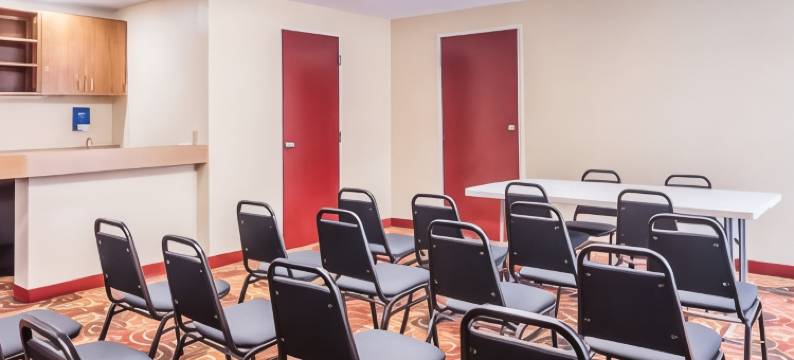 堪萨斯城I-435北凯艺套房酒店-近体育场(Quality Inn & Suites Kansas City I-435N Near Sports Complex)图片