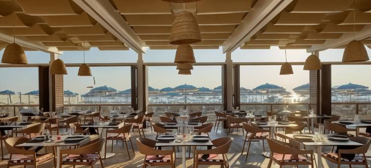 格兰圣立那酒店(GranSerena Hotel)图片
