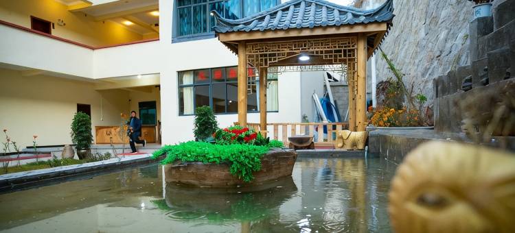 香格里拉雪域林卡酒店图片