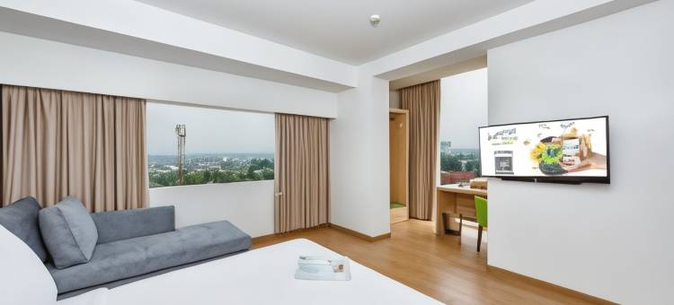 微姿普莱姆帕加加阳博格尔酒店(Whiz Prime Hotel Pajajaran Bogor)图片