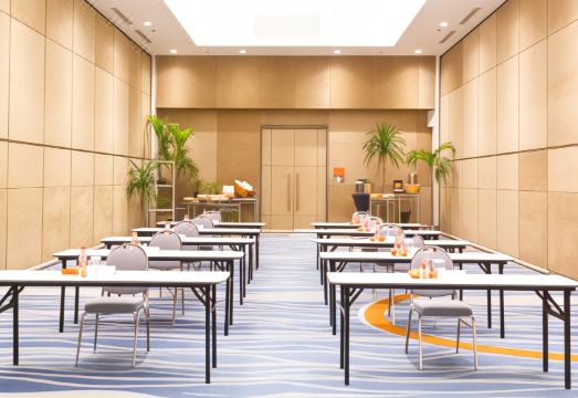 Harris Hotel and Conventions Kelapa Gading JakartaHotel Overview