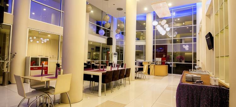 金域优质大堂酒店(Royal Hotel n' Lounge)图片