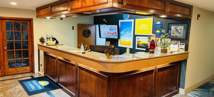 布琳克利戴斯套房酒店(Days Inn & Suites by Wyndham Brinkley)图片