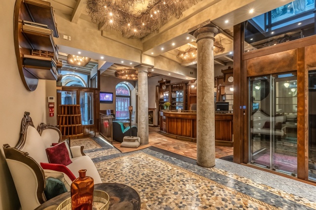 Hotel Santa Marta Suites Hotel Overview