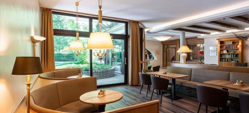 坦恩豪斯晨沃尔德酒店(Waldhotel Tannenhäuschen)图片