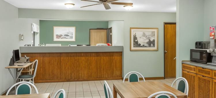 华盛顿-皮奥里亚地区速8酒店(Super 8 by Wyndham Washington/Peoria Area)图片