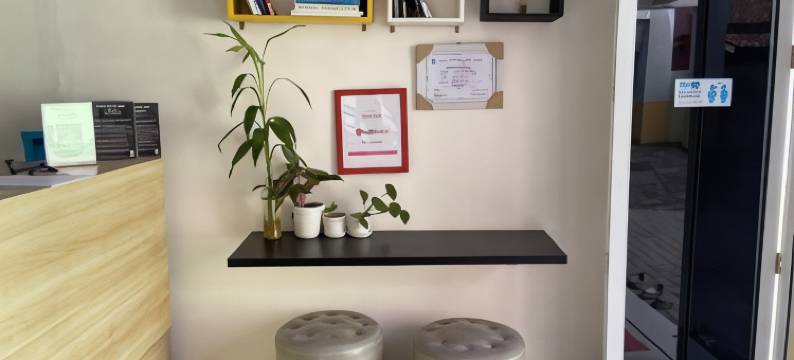 红多兹酒店-近RSUD马格诺普尔沃克托3号(RedDoorz Near Rsud Margono Purwokerto 3)图片