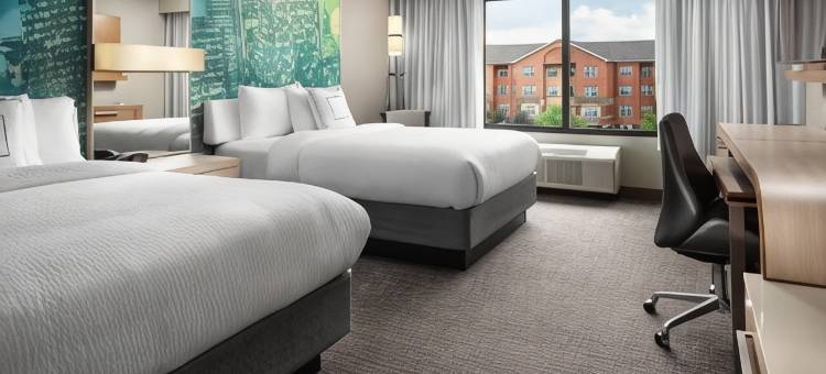 印第安纳波利斯首府万怡酒店(Courtyard Indianapolis at the Capitol)图片