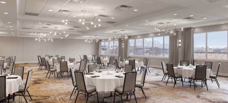 路易斯维尔河滨喜来登酒店(Sheraton Louisville Riverside Hotel)图片