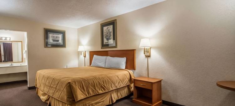 皮尔斯堡I-95罗德威酒店(Rodeway Inn Fort Pierce I-95)图片