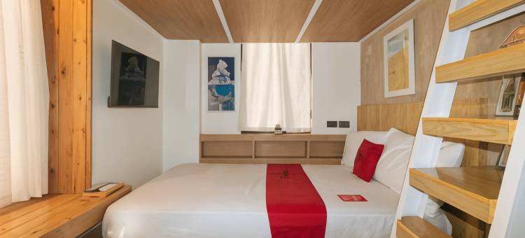 潘索尔安东阁楼设计师度假村(RedDoorz @ Anton's Loft Designer Resort Pansol Calamba Laguna)图片