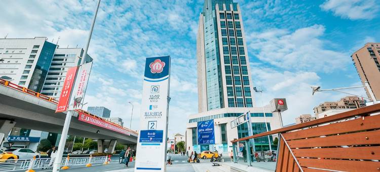 罗曼酒店(南京胜太路地铁站店)图片