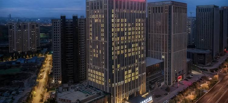 济南华山鸿腾湖景大酒店图片