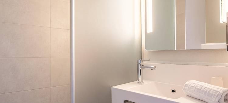 B&B HOTEL圣马丁德克罗阿尔皮勒斯卡马格(B&B Hotel Saint-Martin-De-Crau Alpilles Camargue)图片