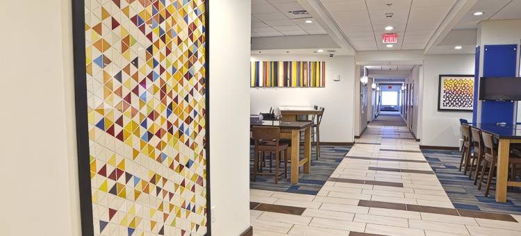 智选假日套房酒店罗切斯特山(Holiday Inn Express & Suites ROCHESTER HILLS - DETROIT AREA by IHG)图片