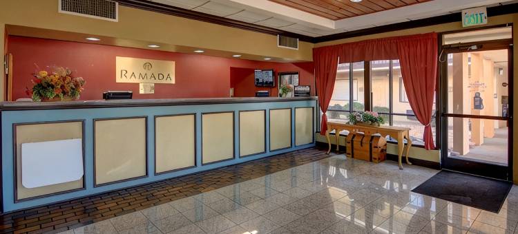 美肯华美达酒店(Ramada by Wyndham Macon)图片