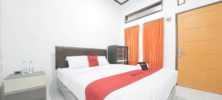红多兹伊斯兰酒店-近外南梦罗克西购物中心2号(RedDoorz Syariah Near Mall Roxy Banyuwangi 2)图片