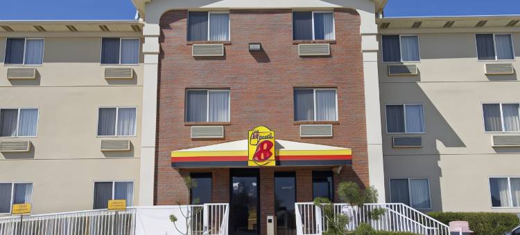 登顿速8酒店(Super 8 by Wyndham Denton)图片